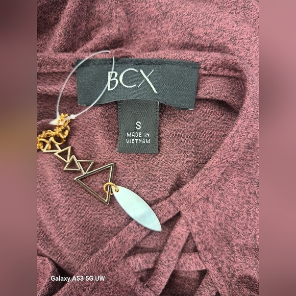 BCX Criss Cross Cut Out Sleeve Mulberry Color Soft & Flowy S New - Picture 5 of 9